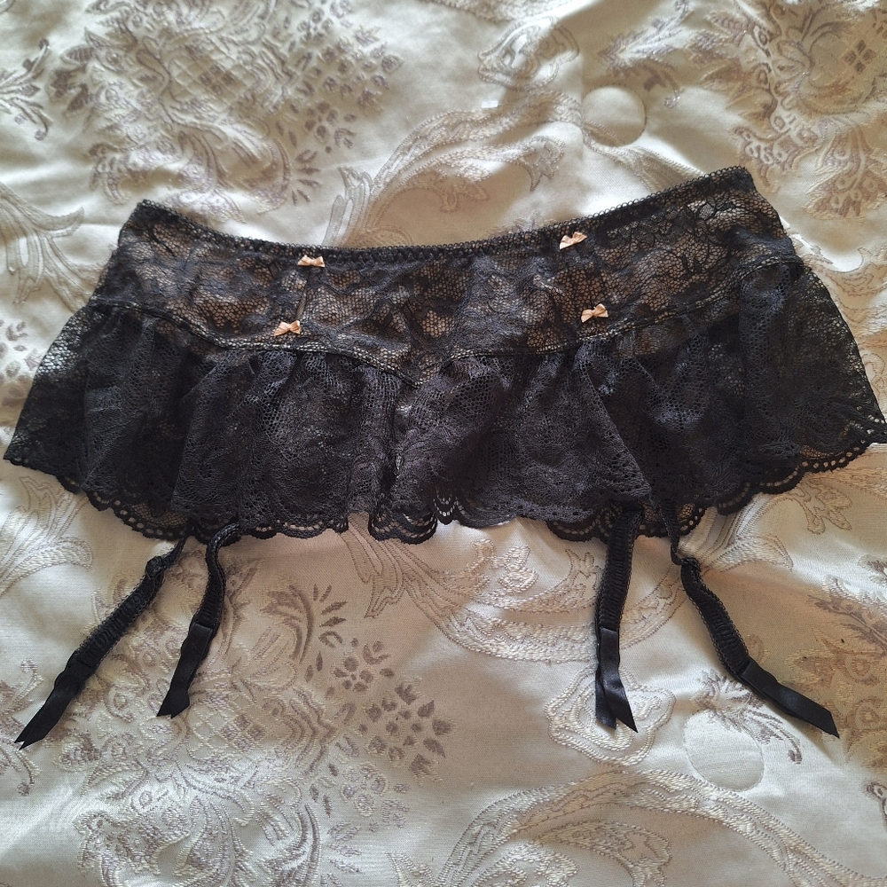 Victoria secret garter belt